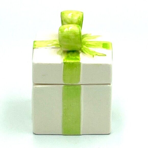 Vintage Ceramic Present Lidded Gift Trinket Ring Box Made in Japan White & Green - Picture 4 of 6